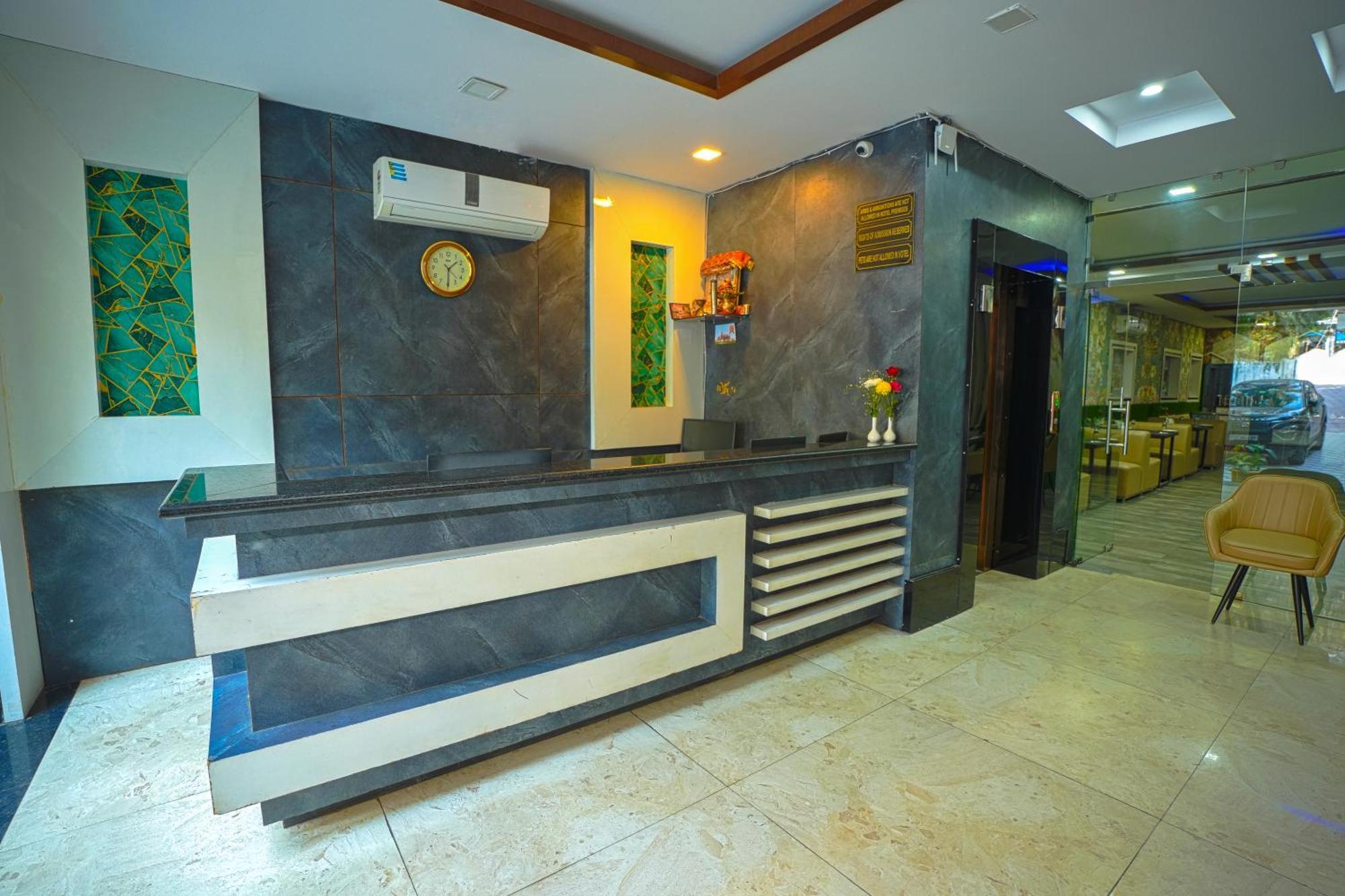 Q Saina S K Regency Rishikesh Hotel Exterior foto